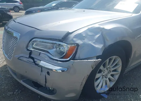 2013 Chrysler 300 Motown from USA, damaged, VIN 2C3CCAAG2DH709850